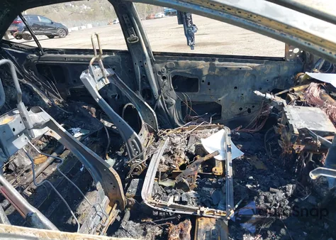 2015 Toyota Corolla Le Eco Plus z USA, uszkodzony, nr VIN 2T1BPRHEXFC426091